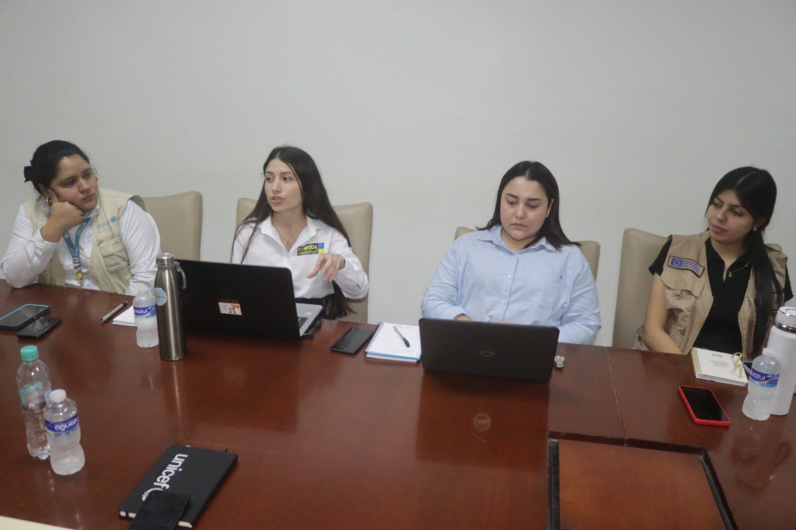 Funcionarios municipales participan en dialogo de seguimiento y evaluación en temas de apoyo a la niñez por parte de Unicef 