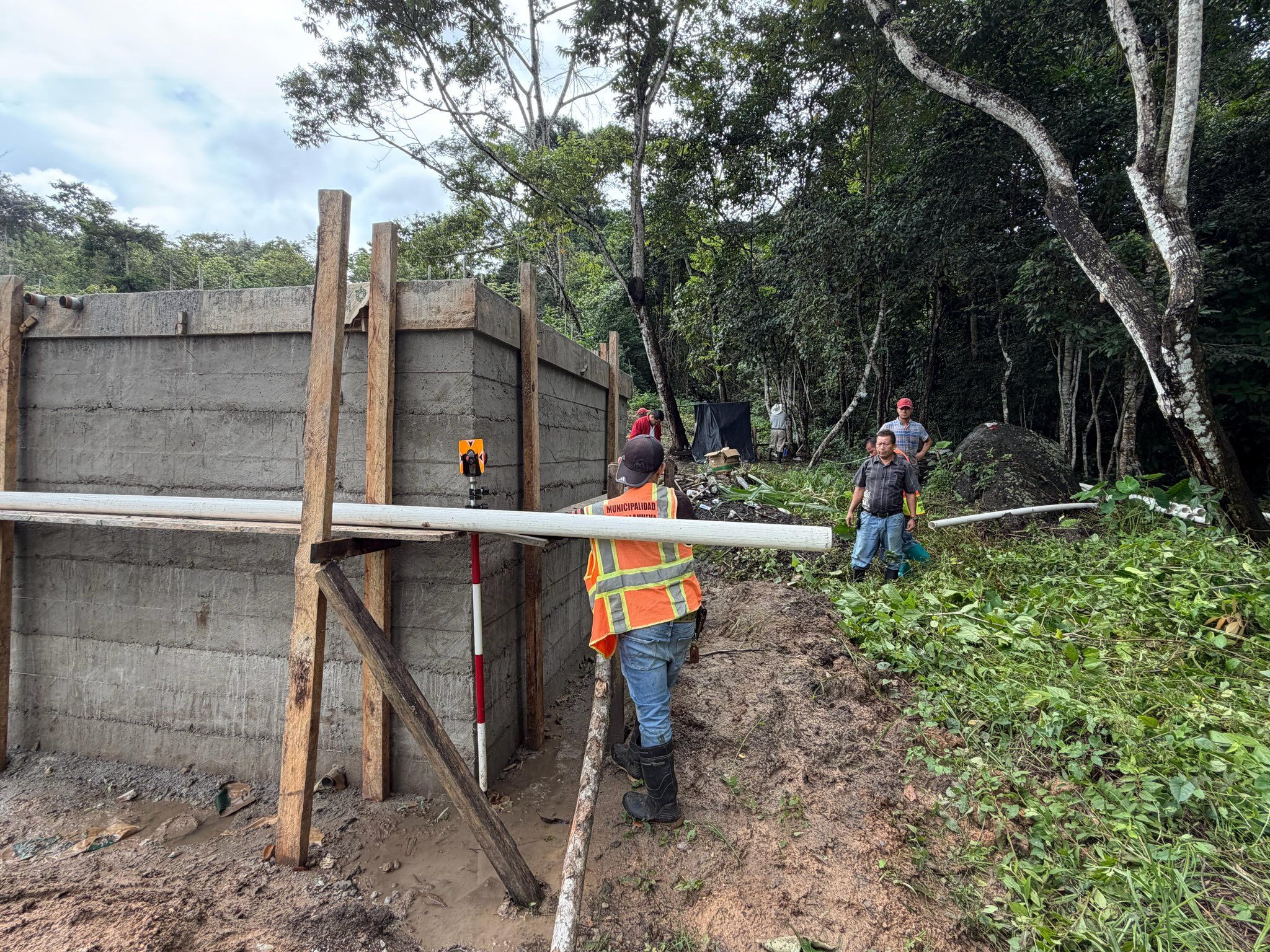 Aldea La Cureña contarán el servicio de agua potable gracias a alianza entre  Middle Tennessee y la Municipalidad de Villanueva