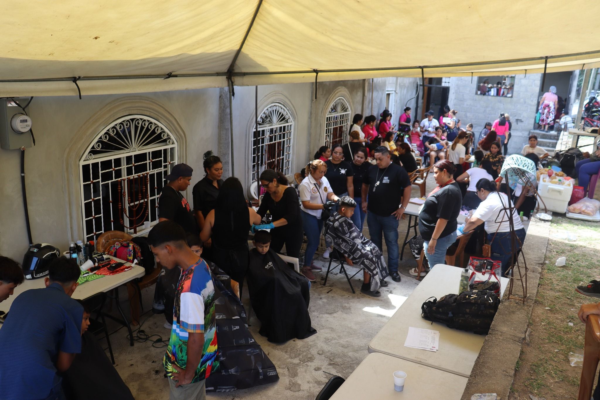 Brigada médica beneficia a comunidad de colonia Prosperidad