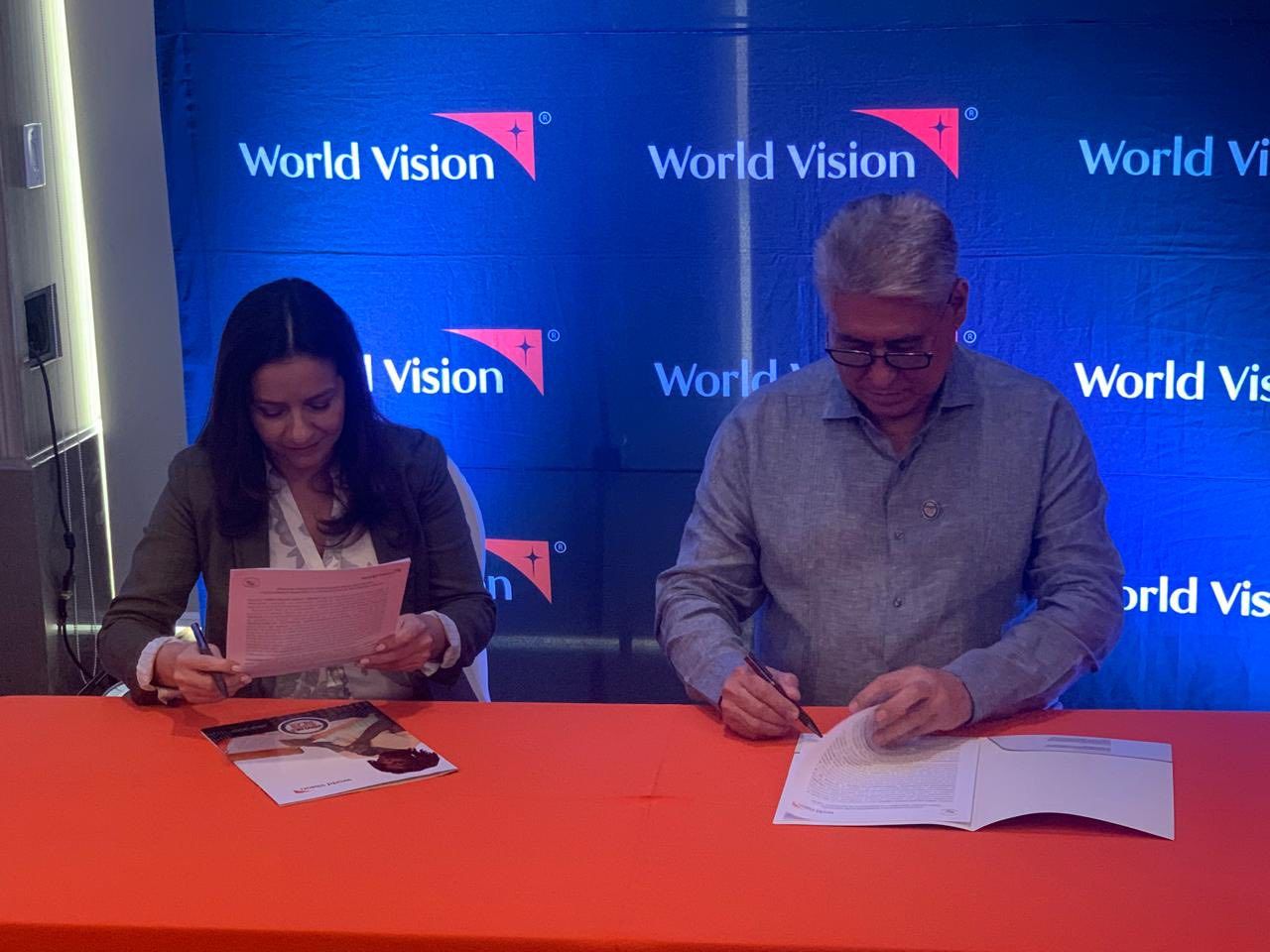 Municipalidad de Villanueva firma convenio de cooperación con World Vision