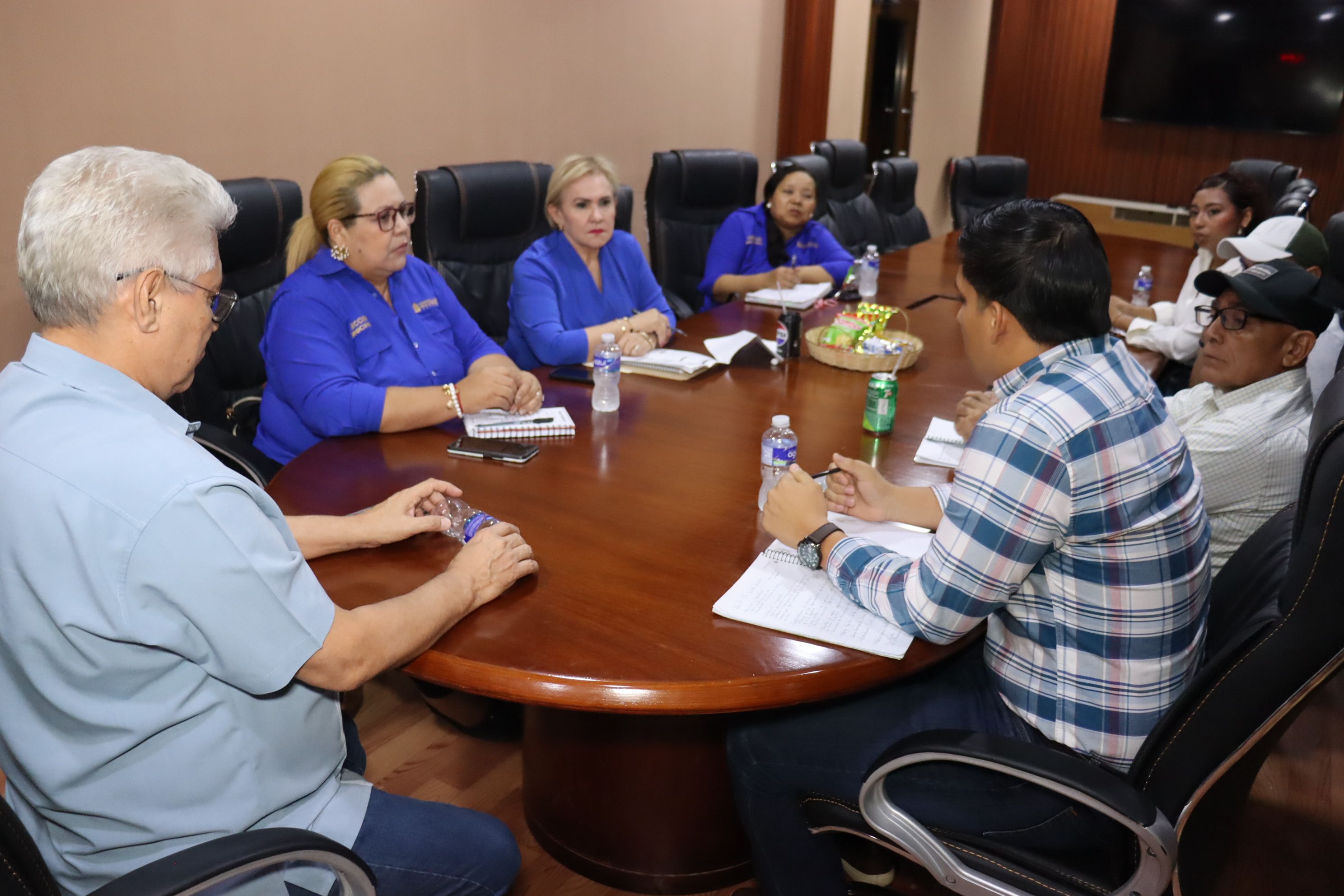 Coordinan acciones con el INE para el inicio del Censo